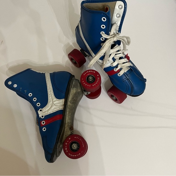 Fireball Other - Fireball Vintage 1970s Official Roller Derby Roller Skates Youth Size 2